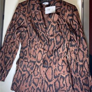 NWT- WeWoreWhat Danielle Bernstein Snake Print Oversized Blazer.